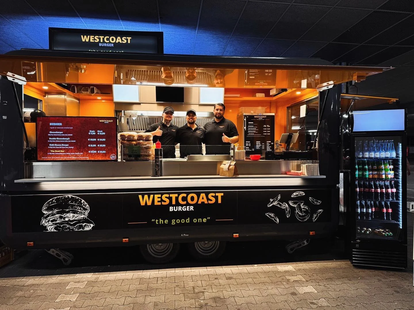 Westcoast Burger Team am Foodtruck